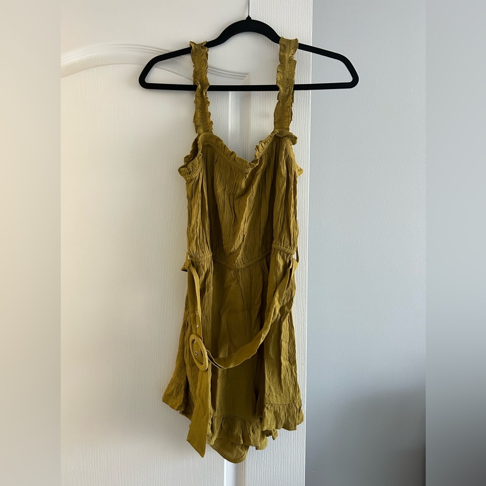 River island size:medium green romper